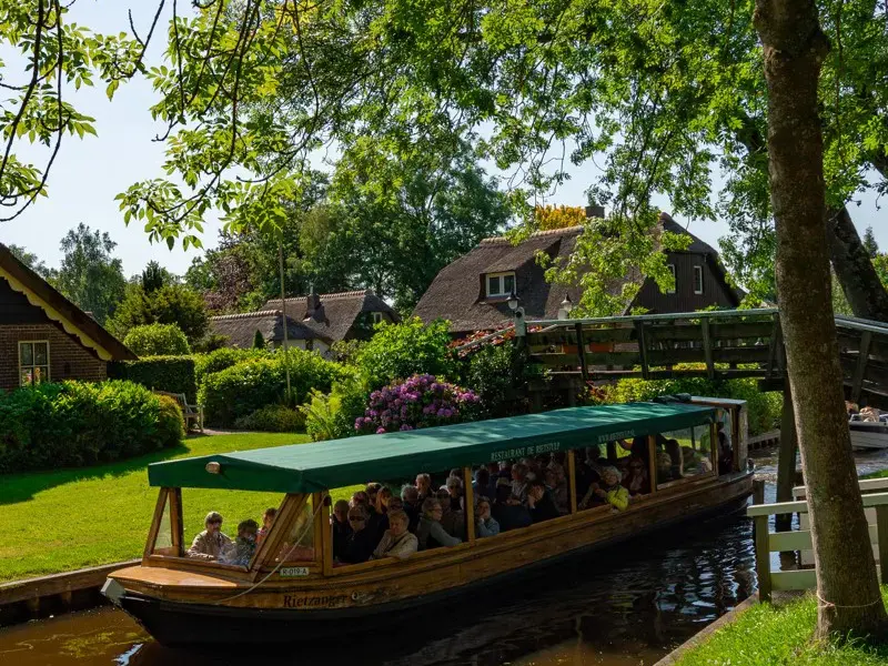 Giethoorn: Highlight Rondvaart & Dorpsbezichtiging